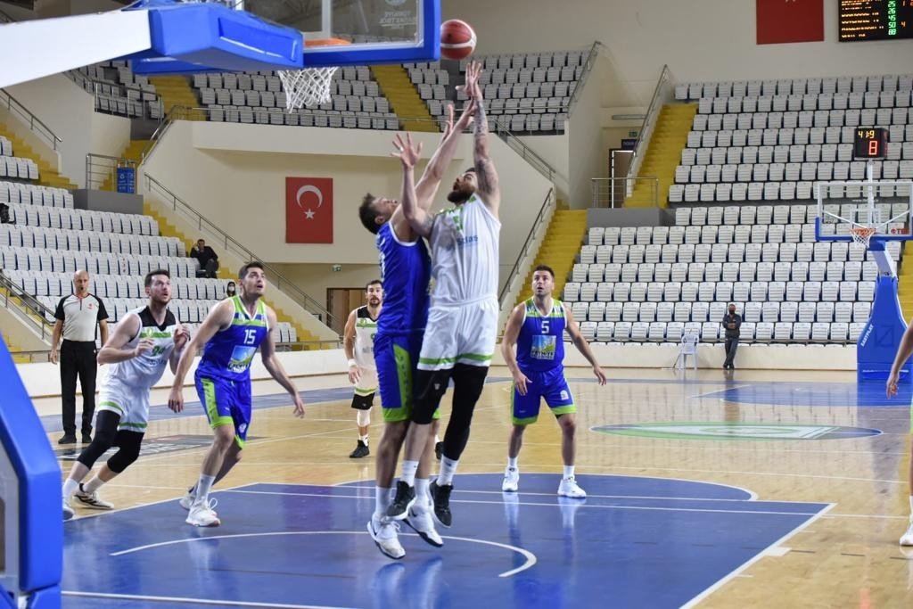 Manisa BBSK: 83- Fethiye Belediyespor: 80