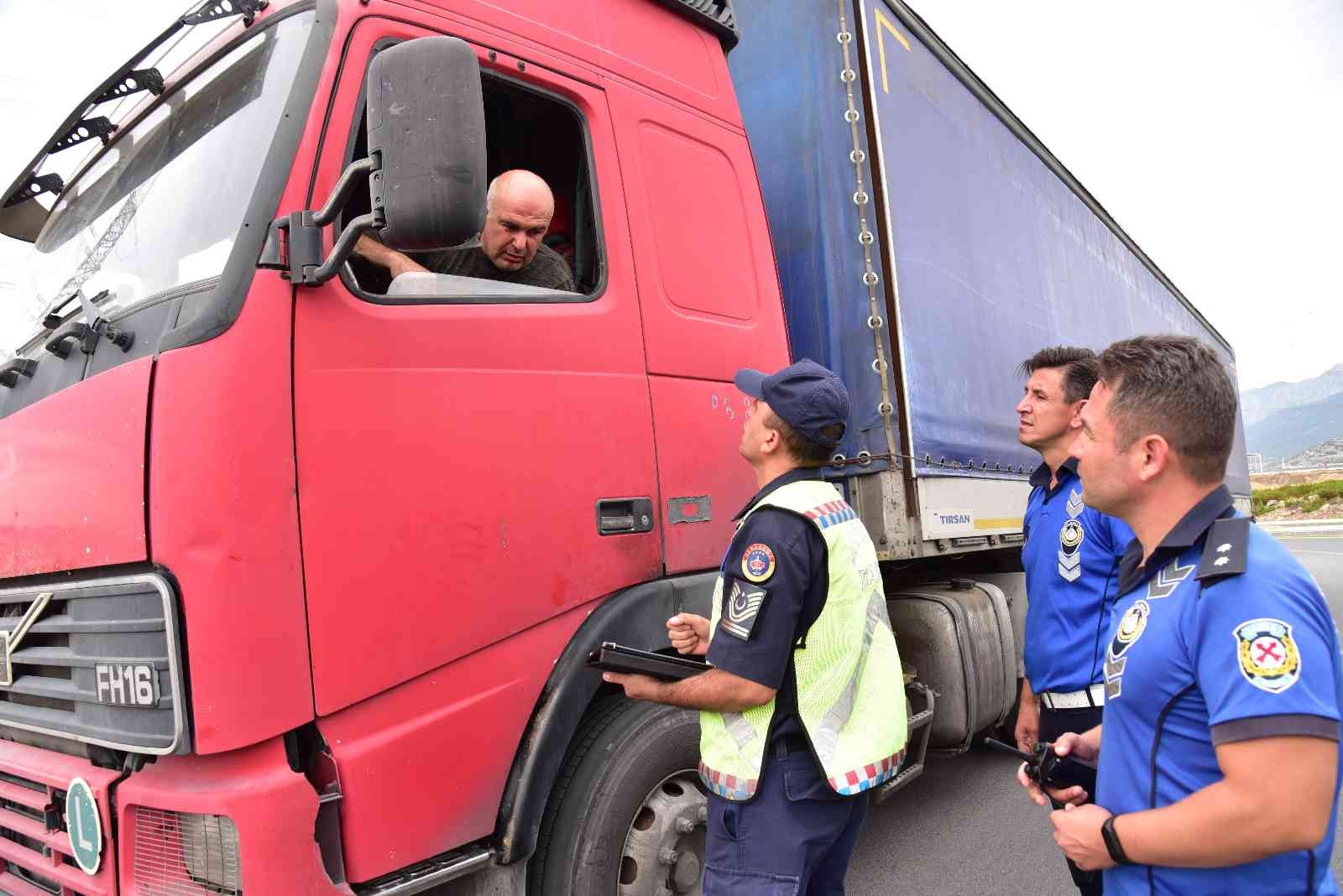 Manisa Büyükşehir Belediyesi ile jandarmadan ortak denetim