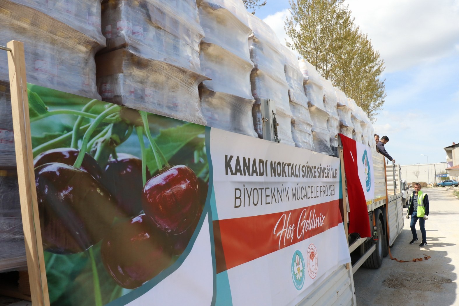 Manisa Büyükşehir Belediyesinden Kula ve Selendili üreticilere destek