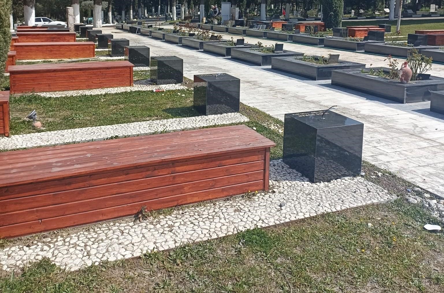 Manisa Büyükşehir mezarlıkları Kurban Bayramı’na hazırlıyor