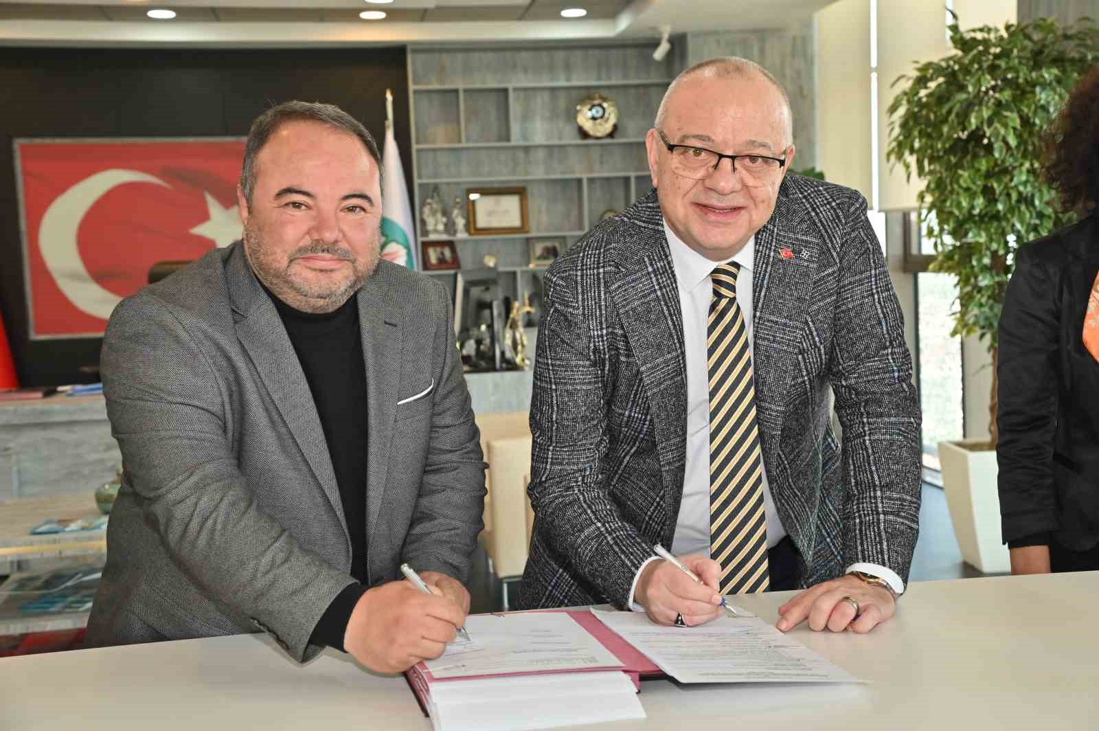 Manisa Büyükşehir ve MASKİ’de kadrolu işçilere yüzde 99.96 zam