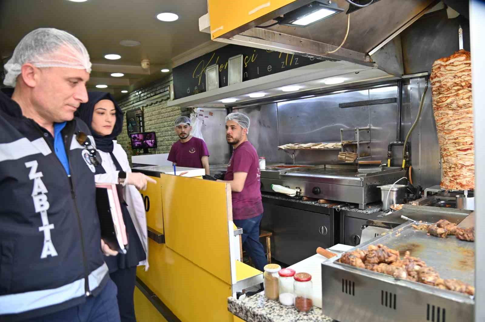 Manisa Zabıtasından dönercilere denetim
