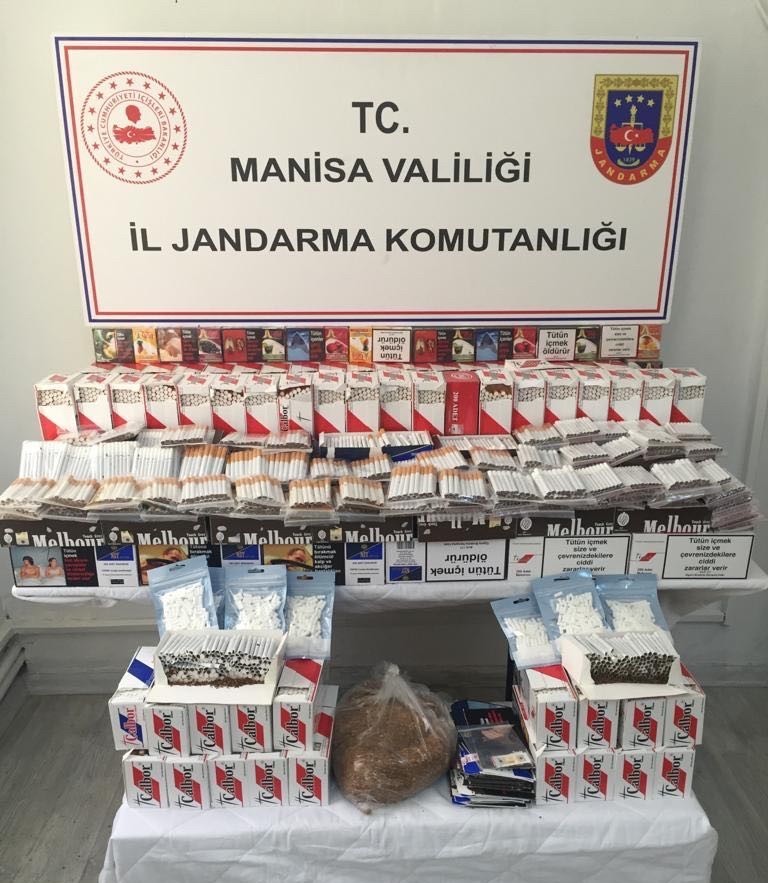 Manisa’da binlerce paket kaçak sigaraya el konuldu