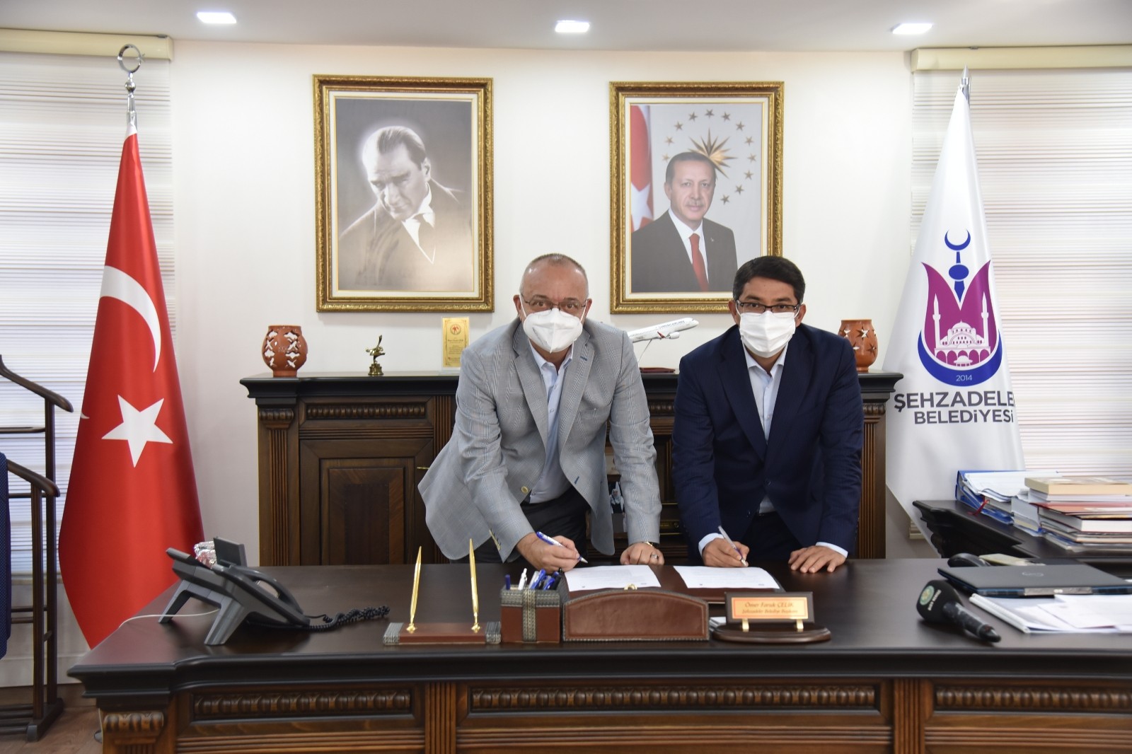 Manisa’da çarşı esnafının beklediği projede imzalar atıldı