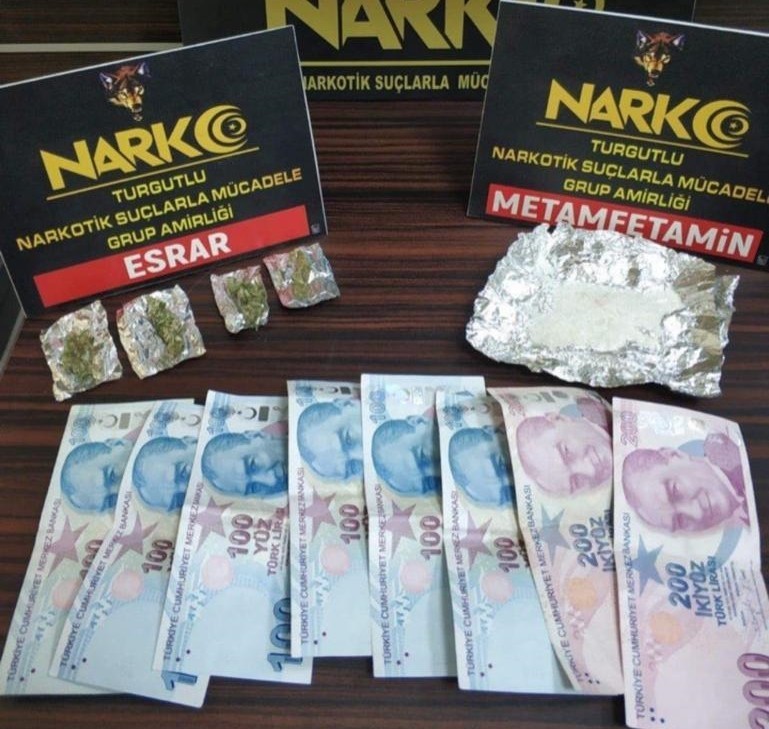 Manisa’da durdurulan şahsın üzerinden uyuşturucu çıktı