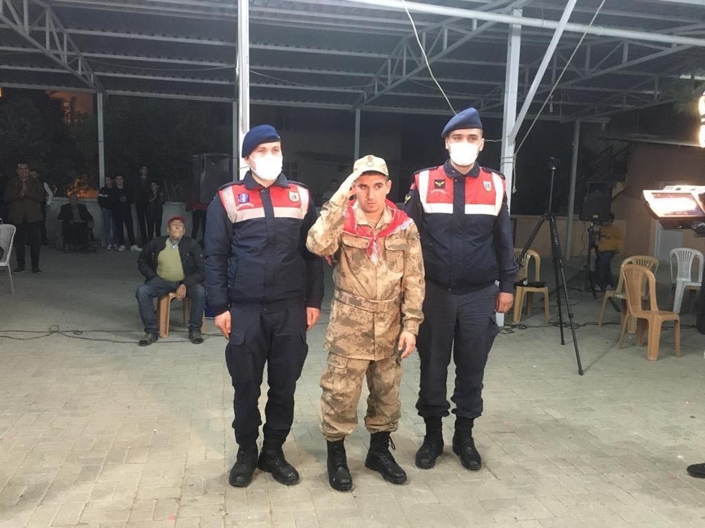 Manisa’da engelli gence temsili ‘asker eğlencesi’ düzenlendi