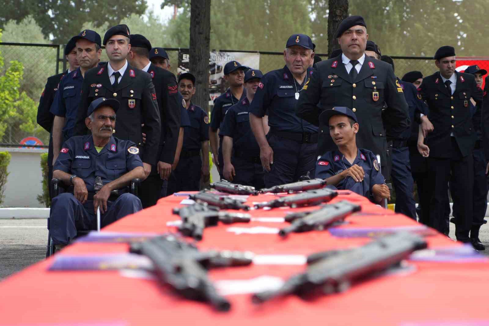 Manisa’da engelliler temsili askerlik töreninde yemin etti