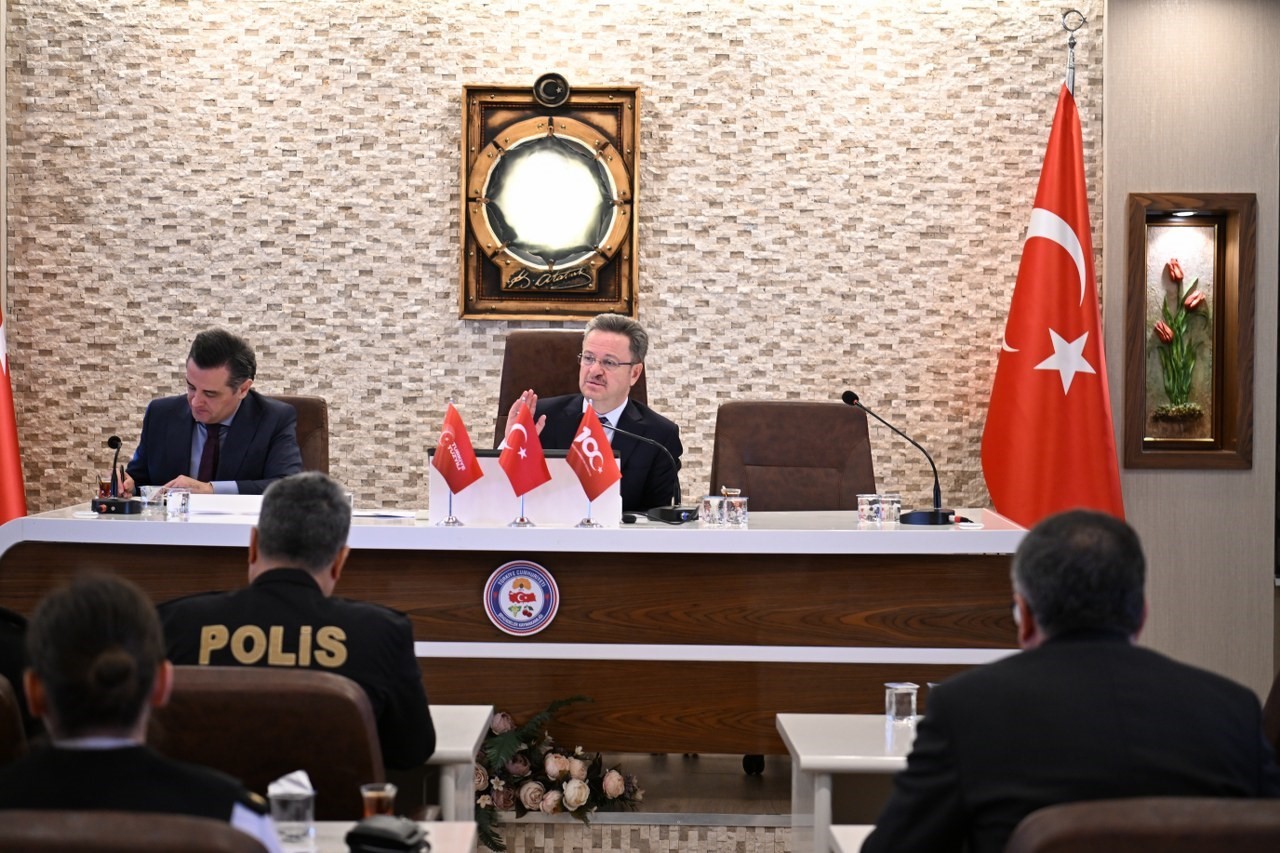 Manisa’da kış mevsiminde alınacak trafik tedbirleri görüşüldü