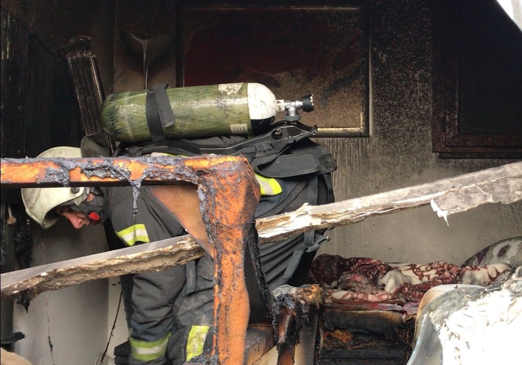 Manisa’da korkutan ev yangını