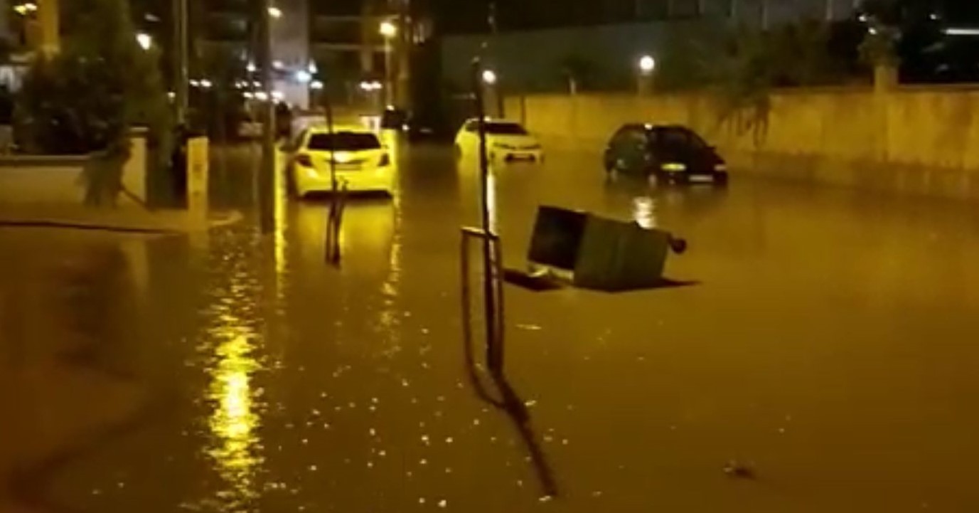 Manisa’da sağanak yağış etkili oldu