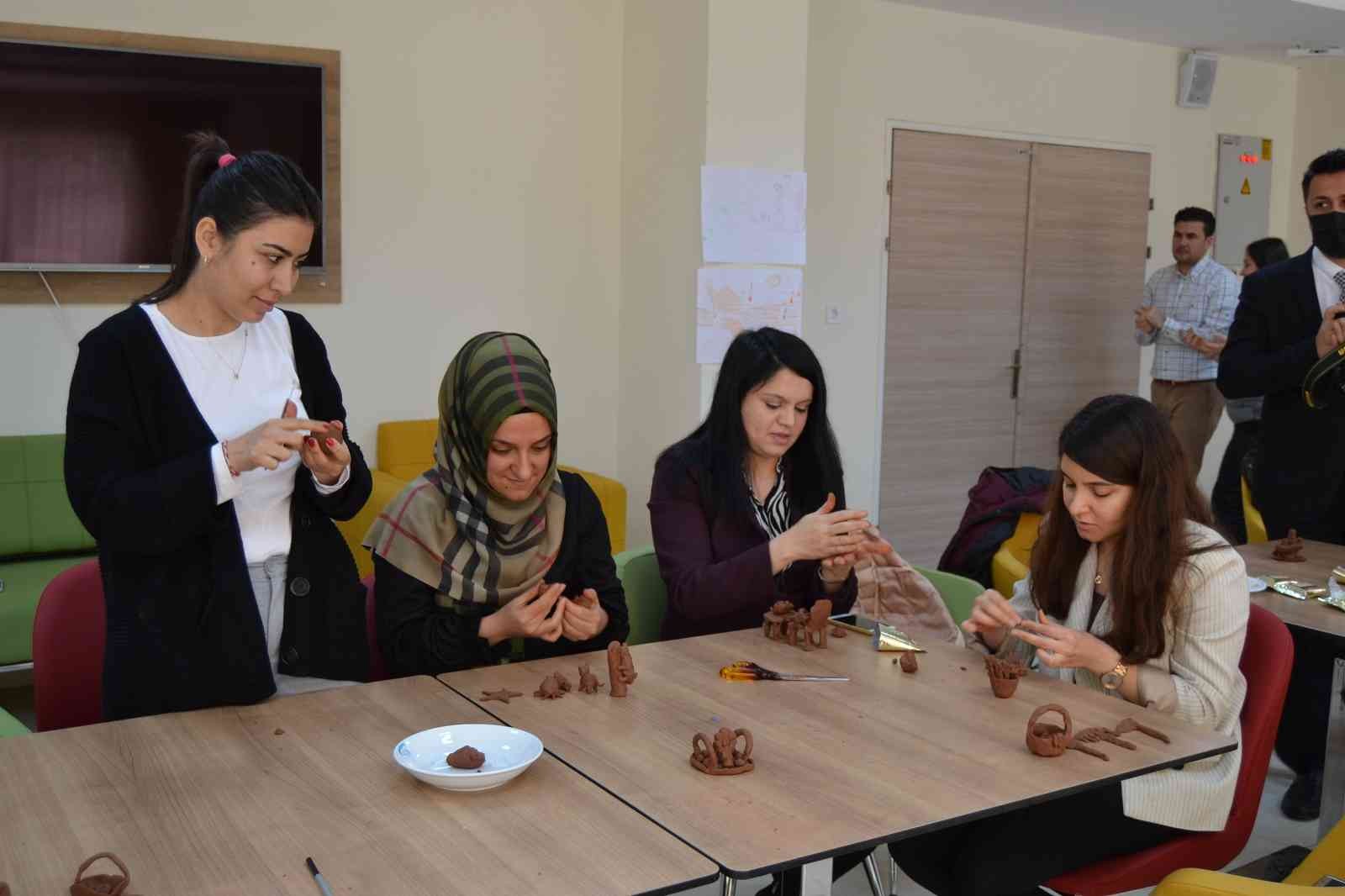 Manisa’da sanatla terapi eğitimi