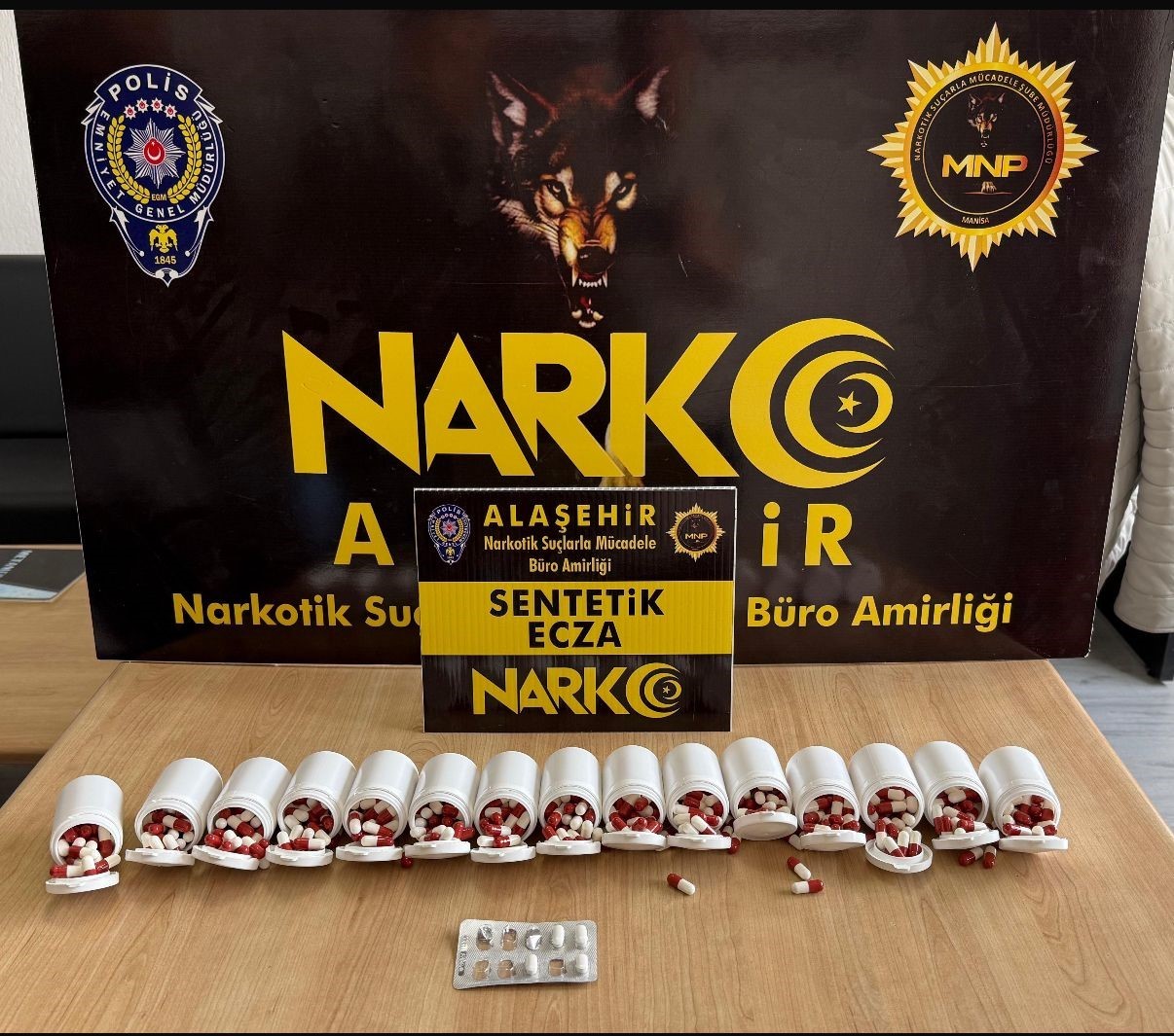 Manisa’da sentetik ecza operasyonu: 2 tutuklama