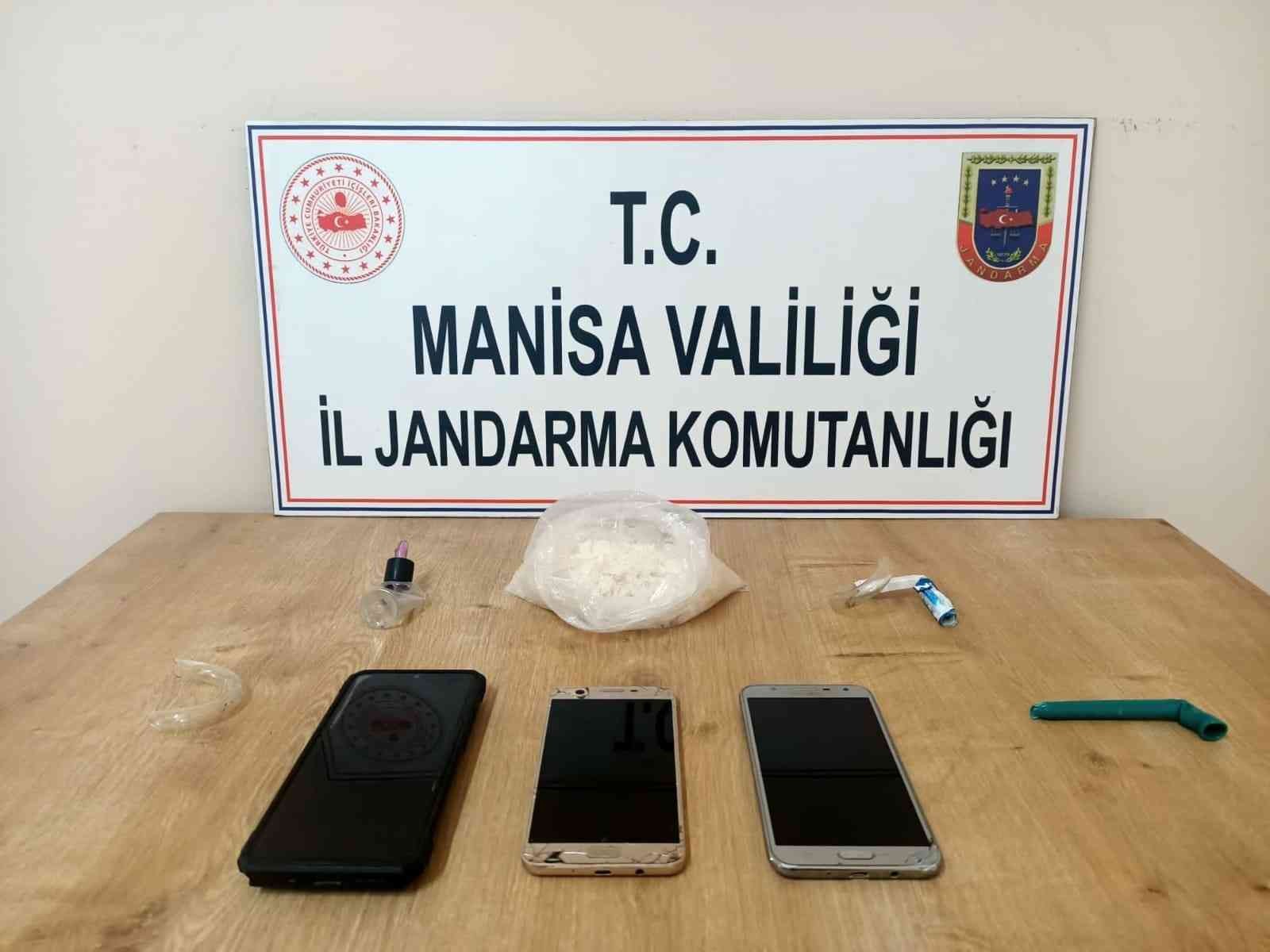 Manisa’da uyuşturucu operasyonu: 4 kişiye gözaltı