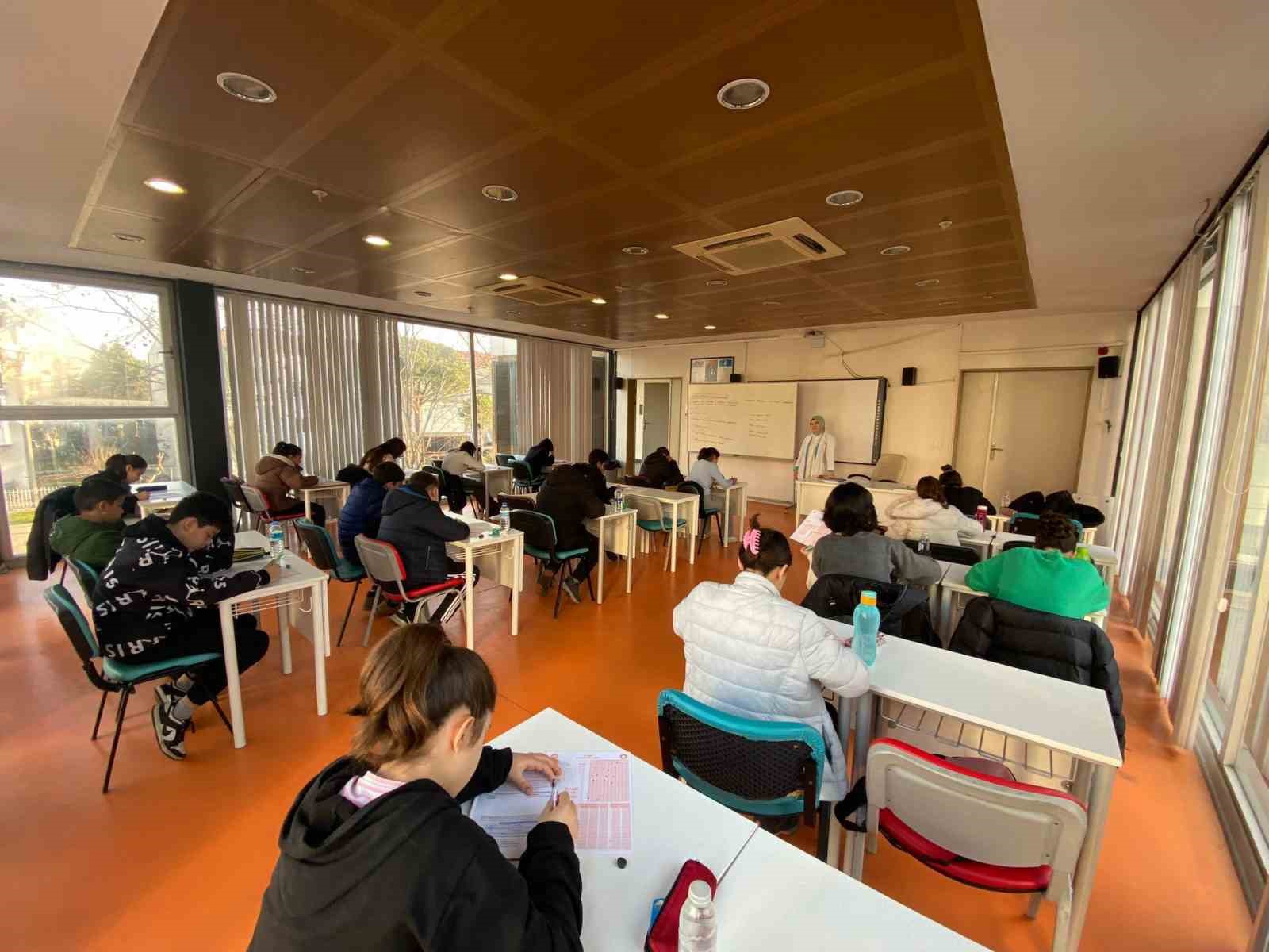 Manisalı Öğrenciler MABEM’in alım sınavına büyük ilgi gösterdi