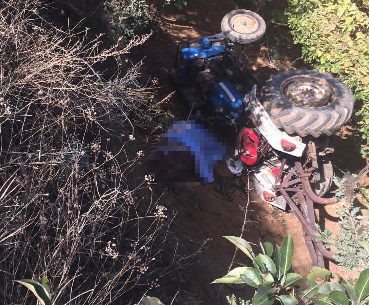 Manisalı yaşlı çiftçi devrilen traktörünün altında kalarak hayatını kaybetti