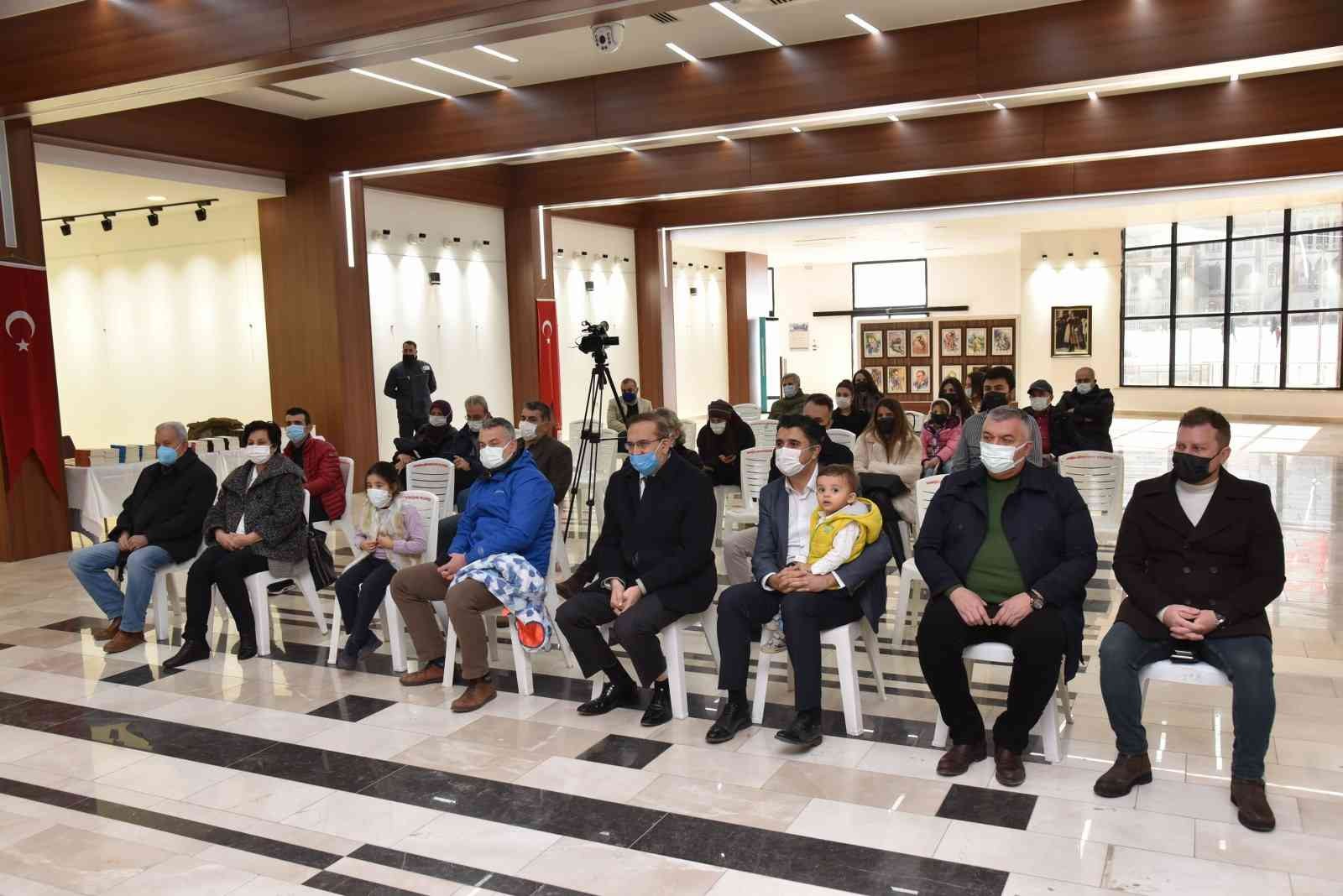 Manisalı yazarlar okuyucularıyla buluştu