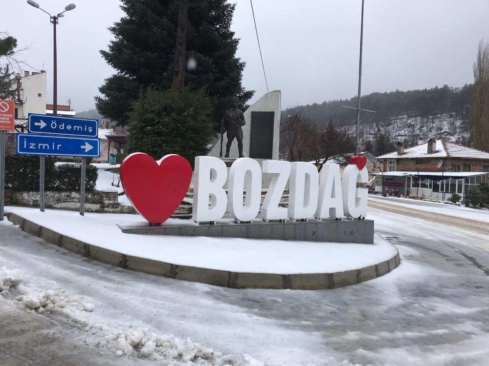Mart karı İzmir’deki Bozdağ’ı beyaza bürüdü