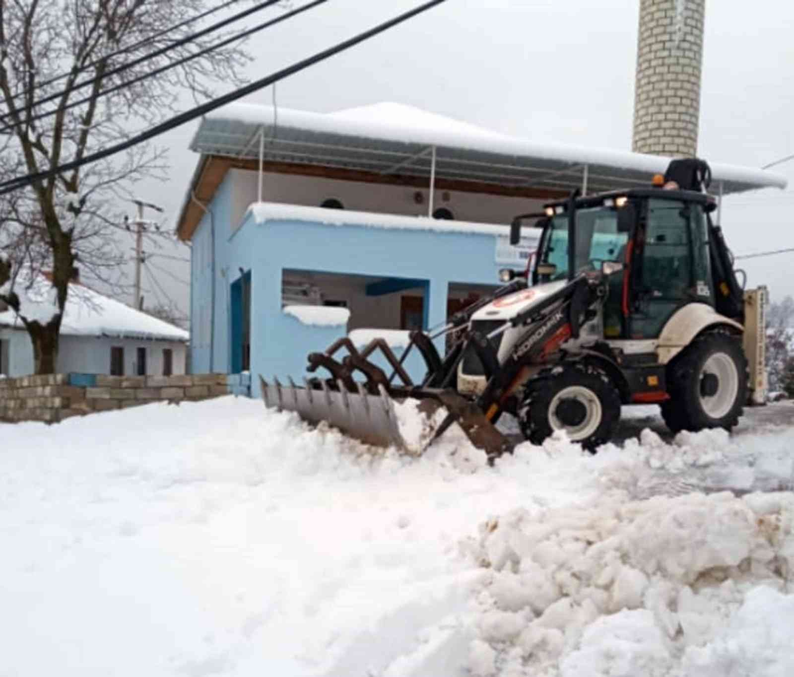 Menteşe Belediye ekipleri yılbaşı görevlerinin başında