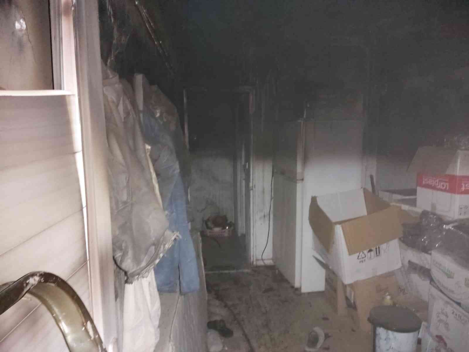 Muğla’da 3 katlı evde korkutan yangın