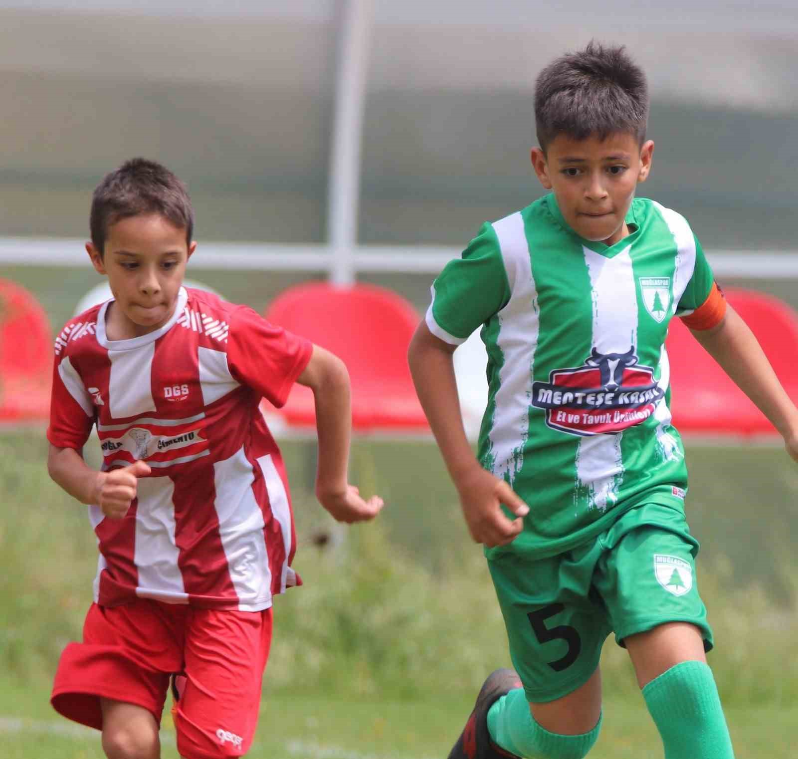 Muğlaspor U-11 takımı şampiyonluk maçına çıkıyor