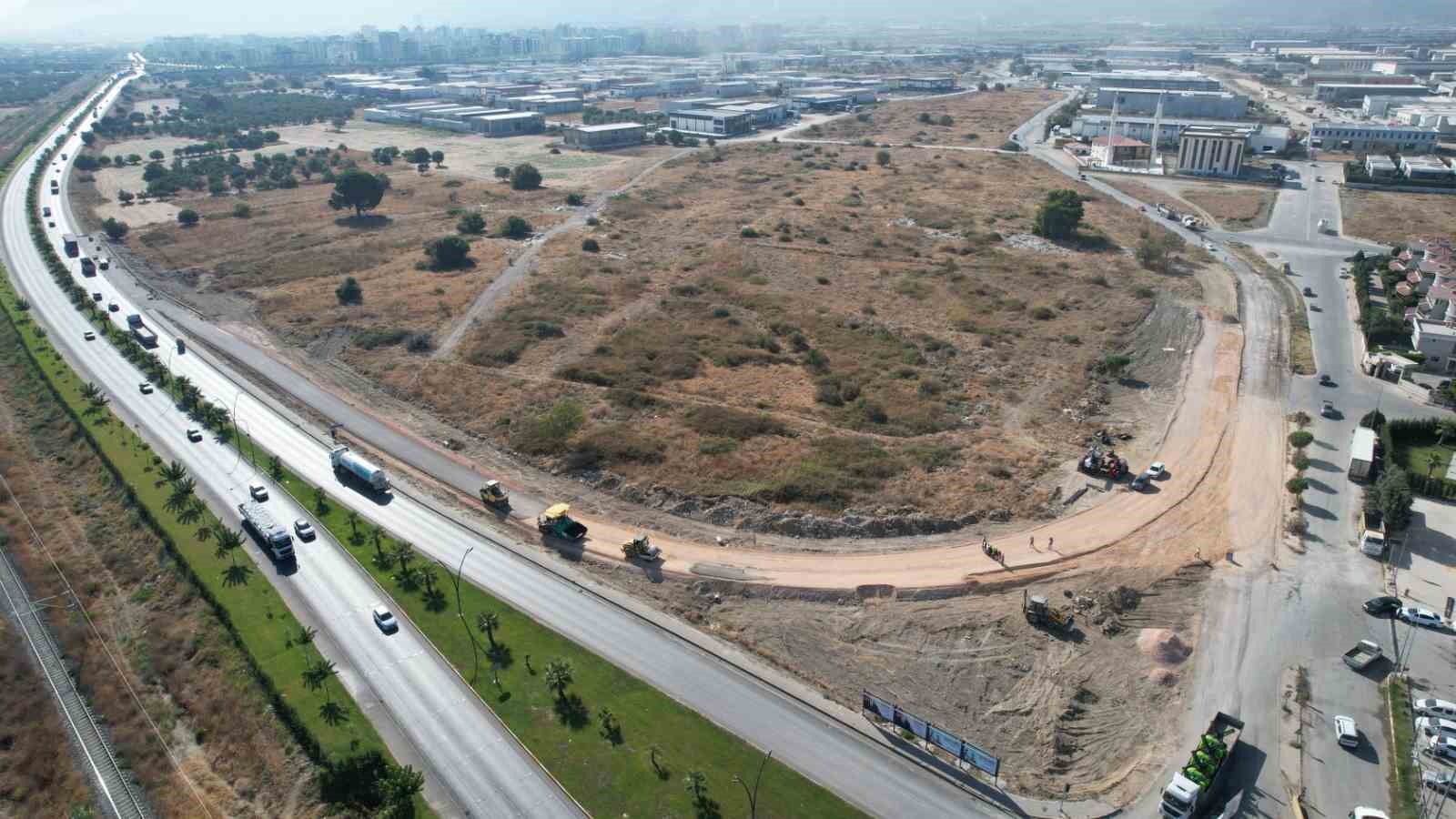 Muradiye OSB Kavşağı’ndaki trafik sıkışıklığı ortadan kalkıyor