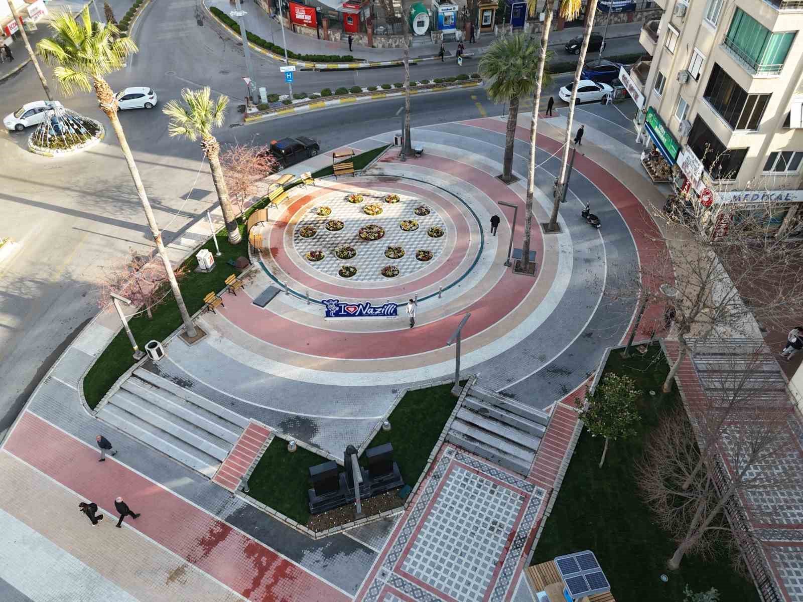 Nazilli Cumhuriyet Meydanı yenilendi