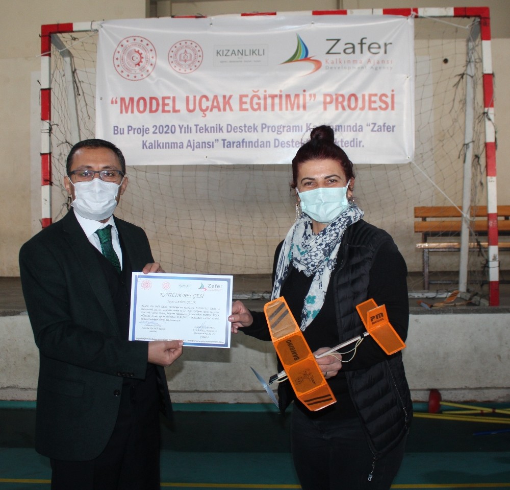 Öğrencilerine havacılık sevgisini aşılayacaklar