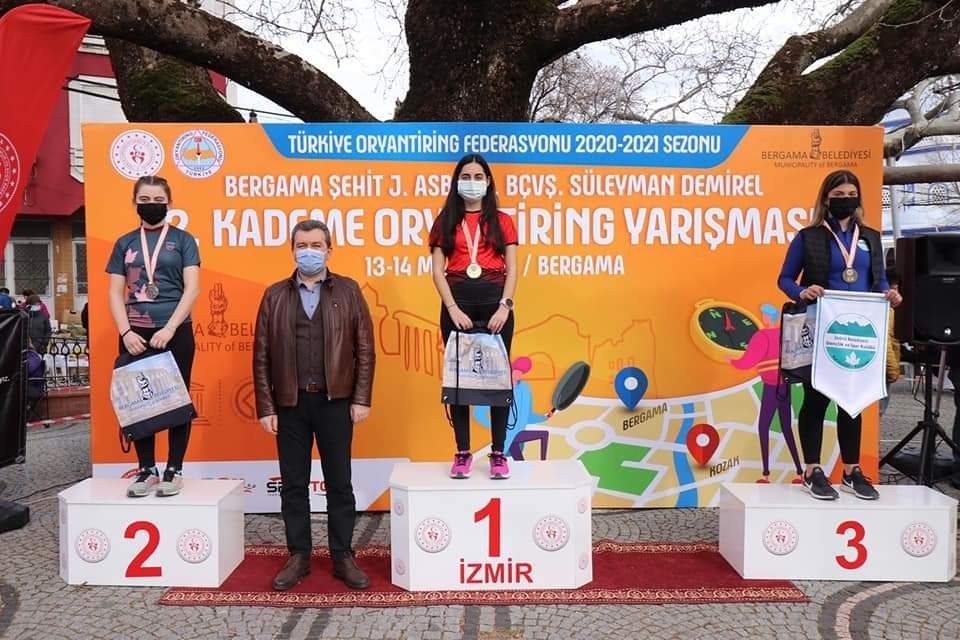 Oryantiring yarışları Bergama Kozak Yaylası’nın eşsiz doğasında yapıldı
