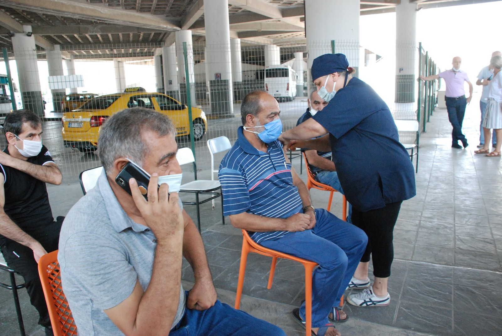 Otogarda seyahat ve aşı hareketliliği