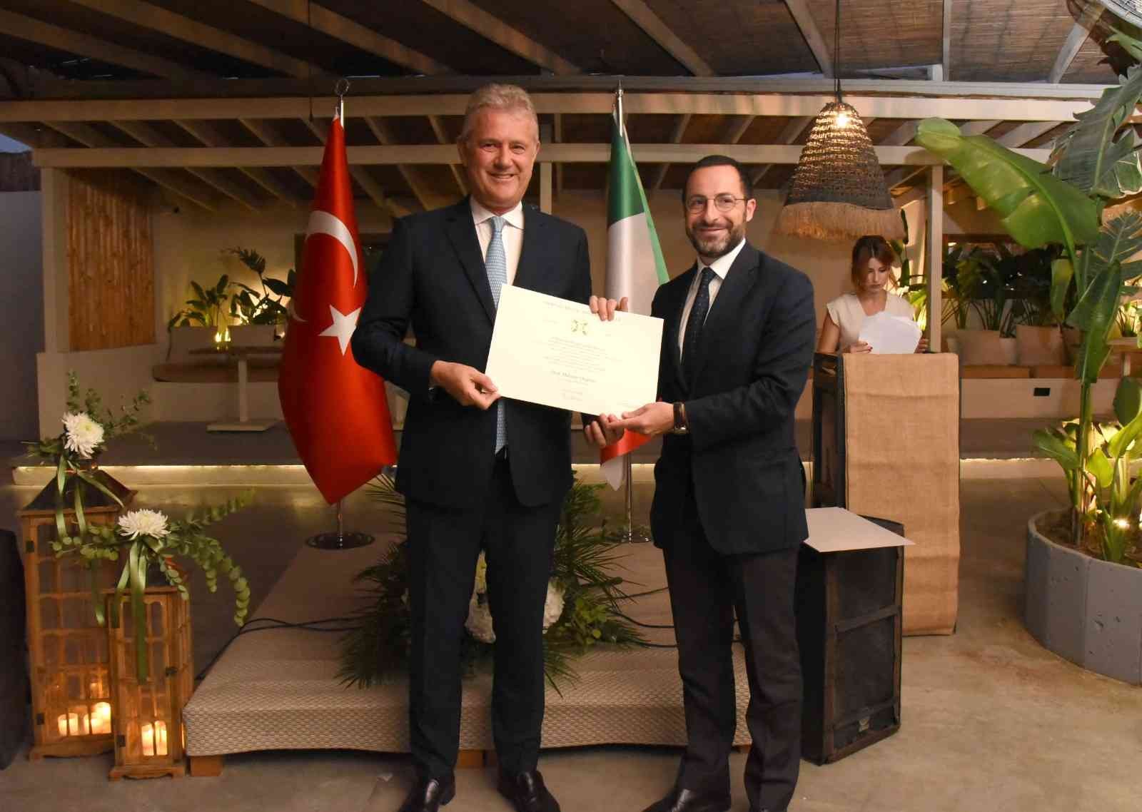 Özgener’e İtalya Devlet Nişanı verildi