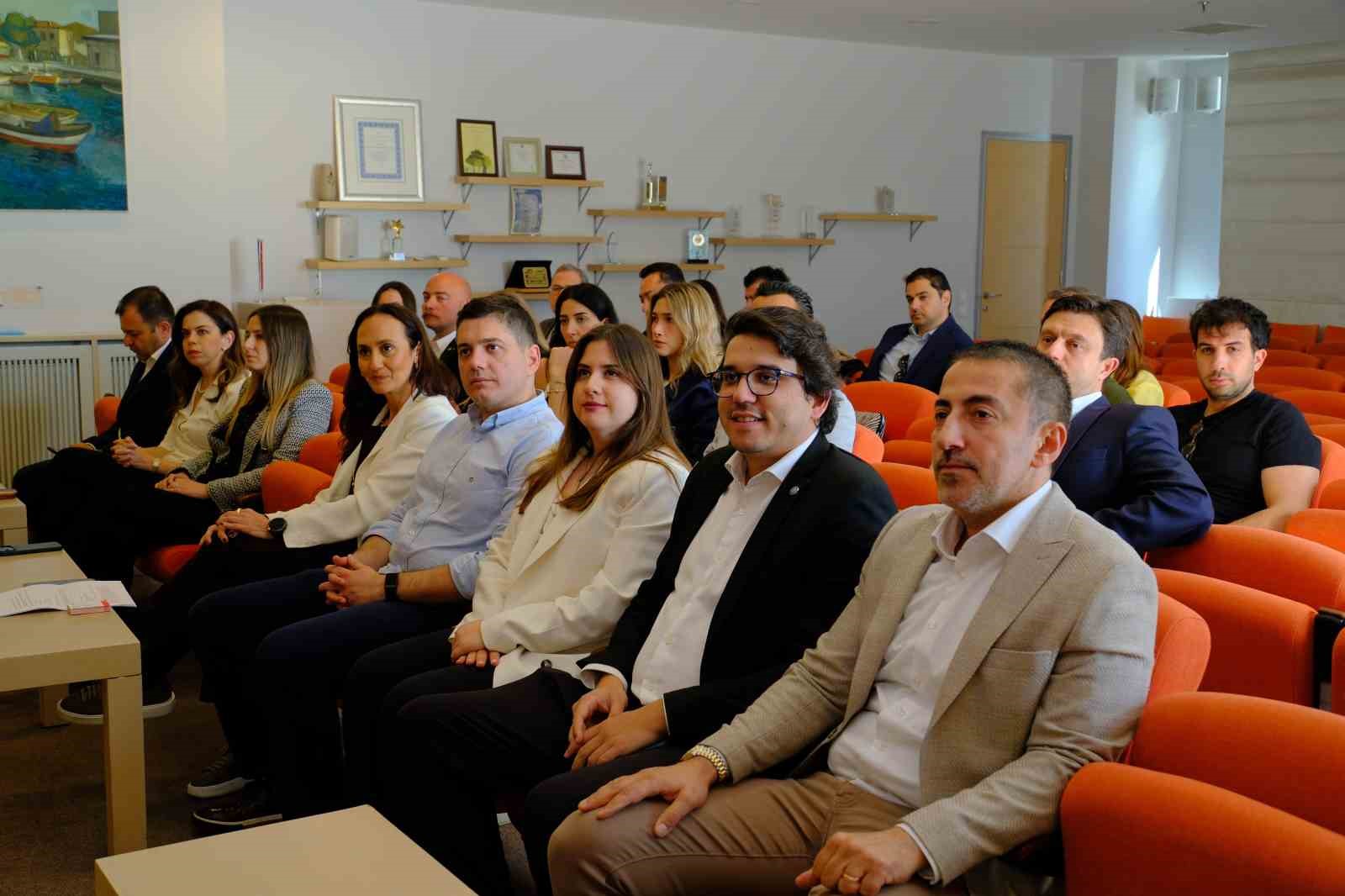 Özhelvacı: ‘Yapay zekâ, rekabet gücünü şekillendiren stratejik bir unsur’