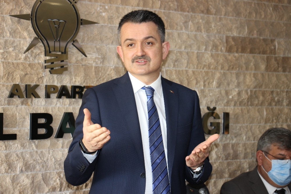 Pakdemirli: “Bu anayasa maalesef bize bir gömlek küçük geliyor”