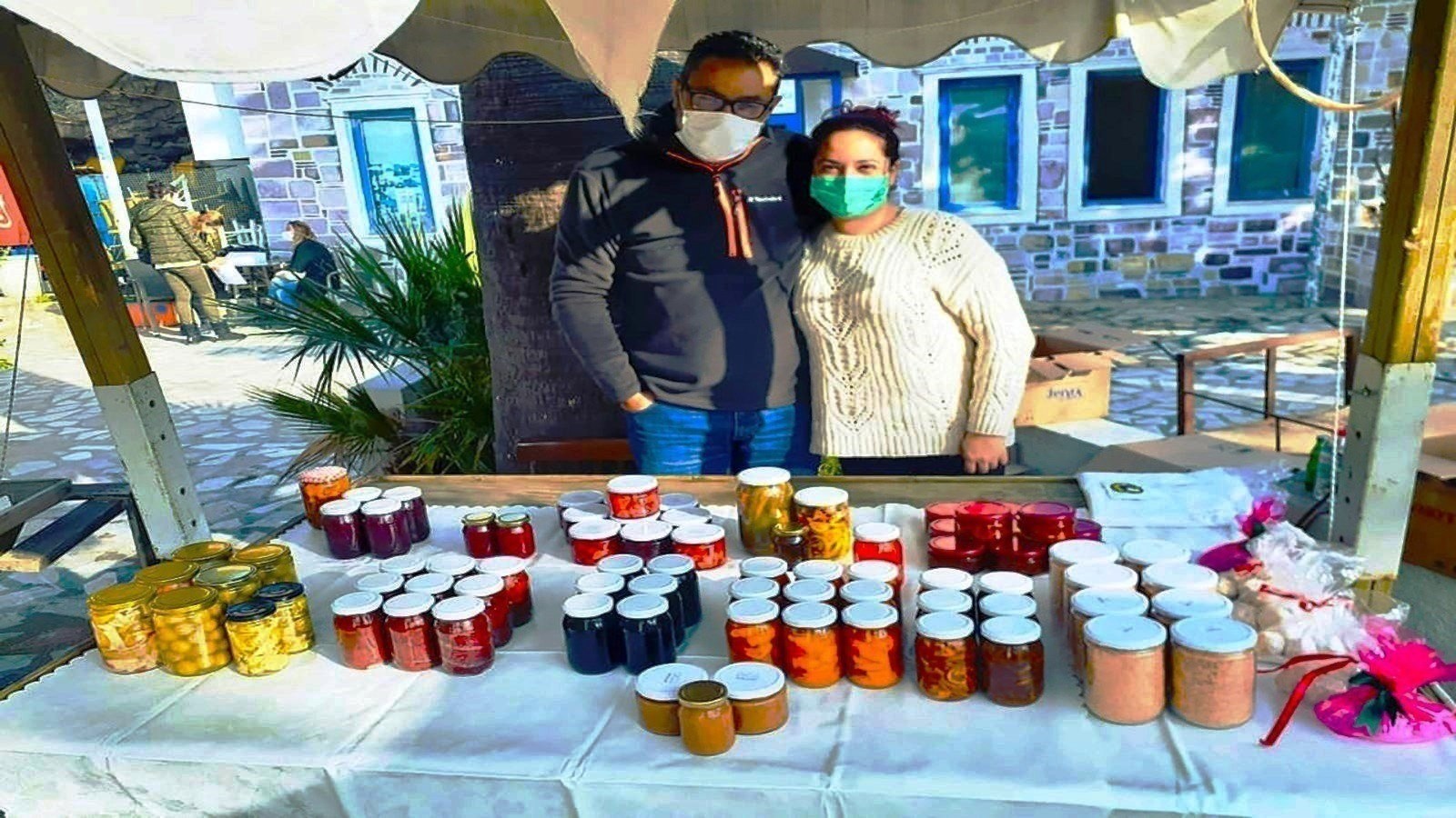 Pandemiyle işleri sekteye uğrayan kafe işletmecisi reçelle çıkış yolu buldu