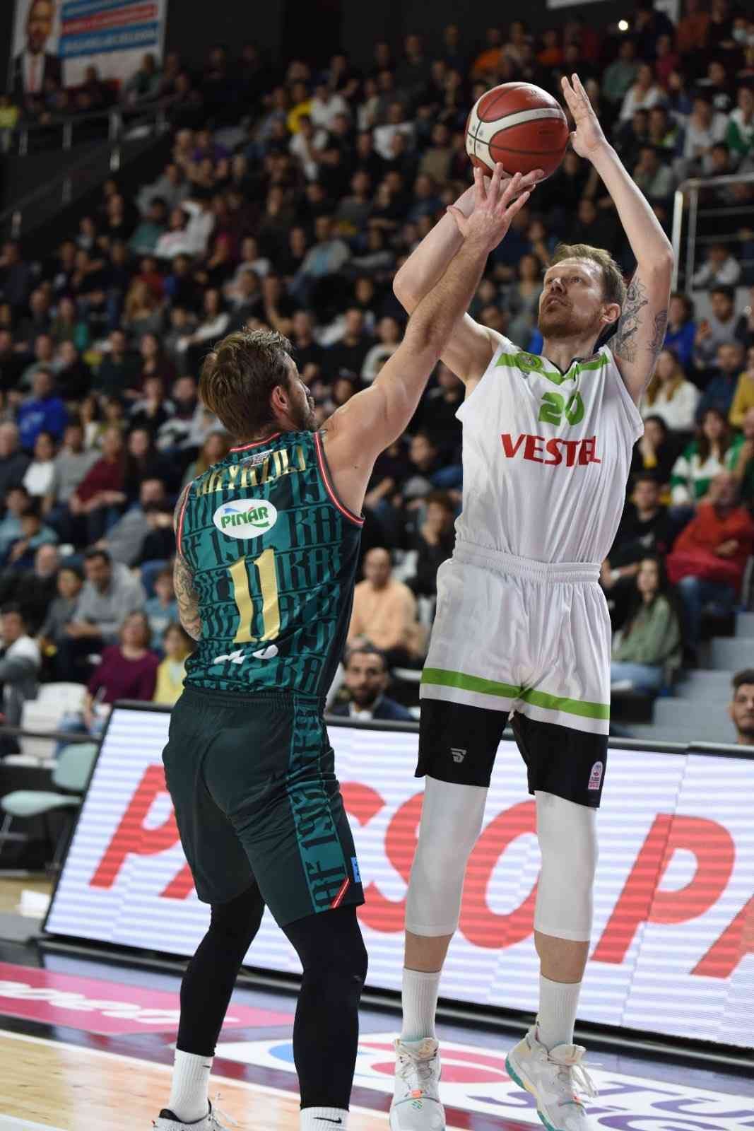 Pınar Karşıyaka, deplasmanda yine kayıp