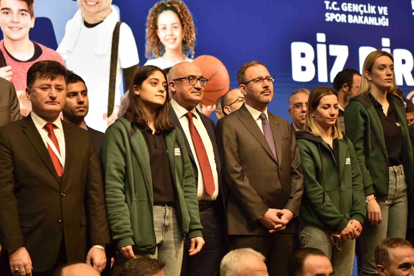 Rektör Ataç, ’Biz Bir Takımız Projesi’nin açılış törenine katıldı