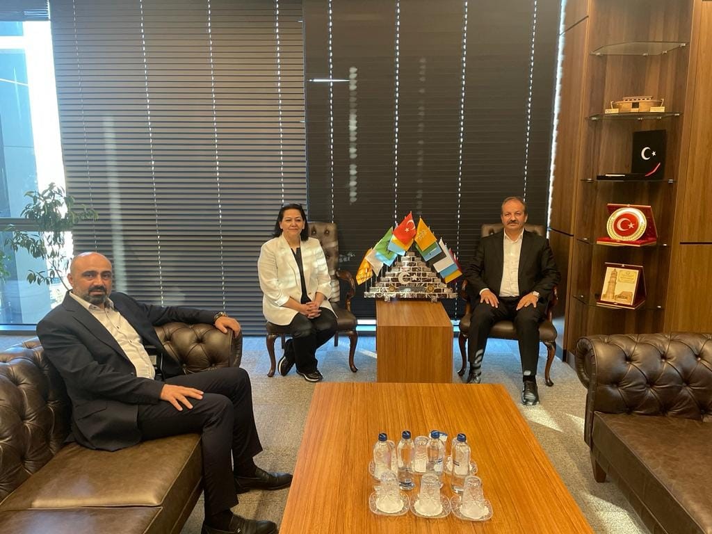 Sağlık Sen Manisa Şube Başkanı Tınaz’dan genel merkezde yoğun mesai