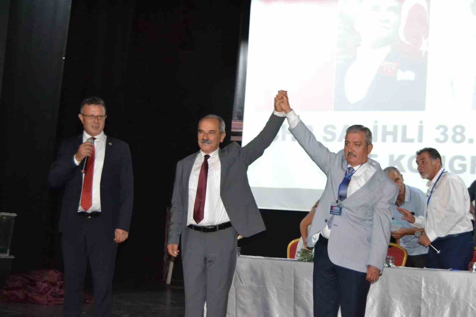 Salihli CHP’de başkan değişmedi