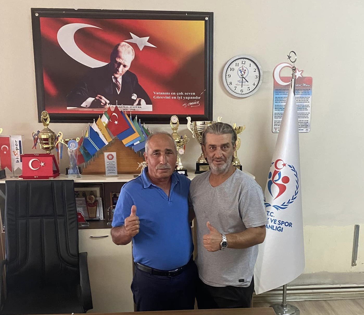 Salihli Emirspor, Sapmaz’a emanet