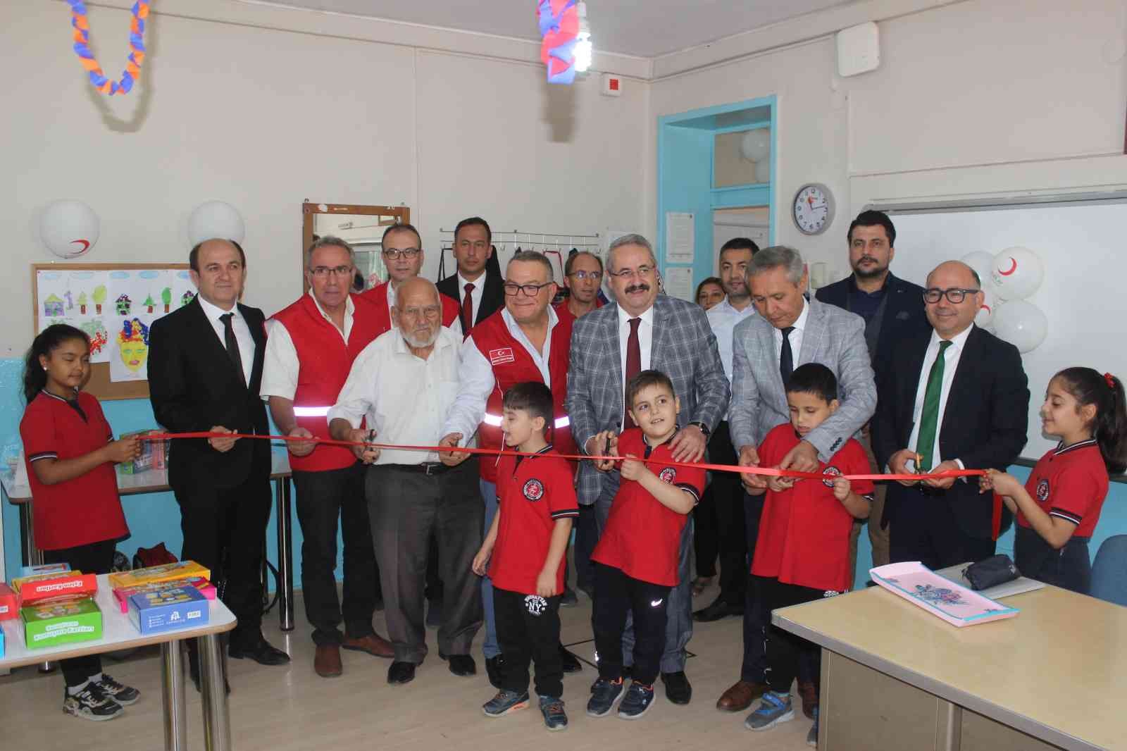 Salihli Kızılay’dan eğitime destek