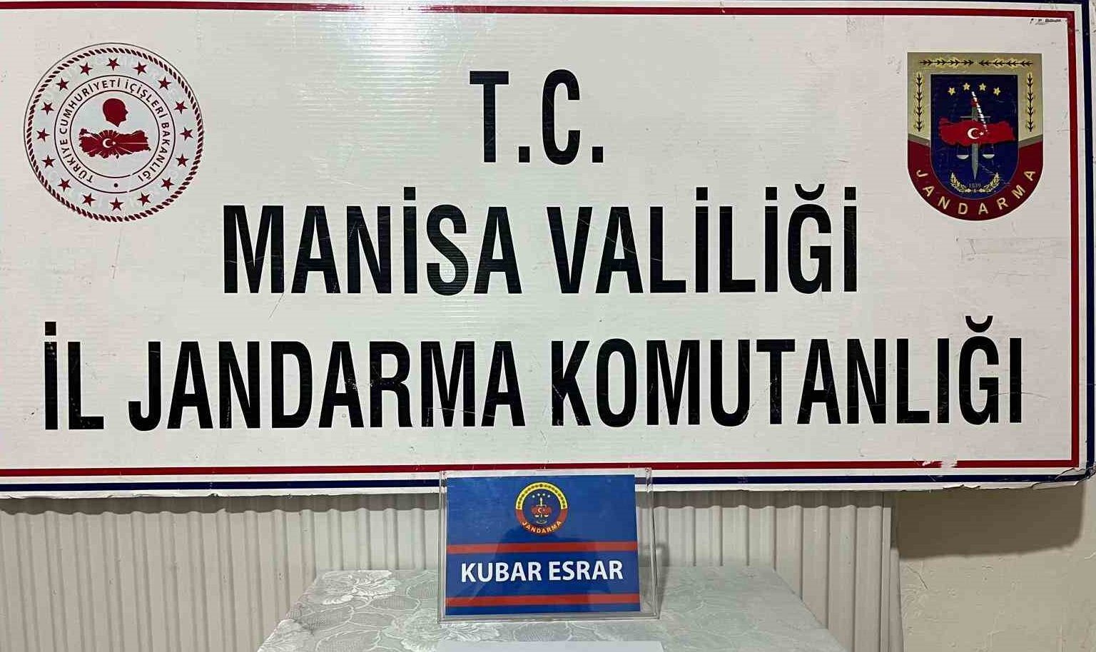 Salihli jandarması uyuşturucu tacirlerine nefes aldırmıyor