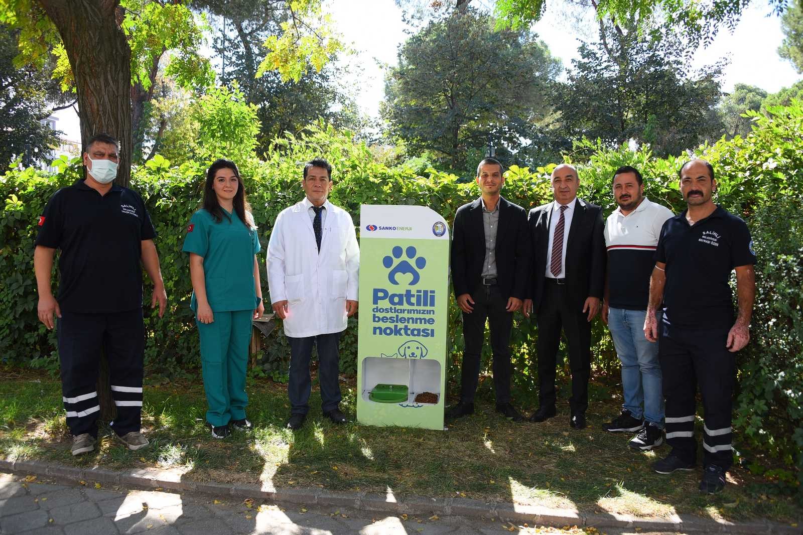 Salihli’de 20 noktaya beslenme istasyonu konuldu