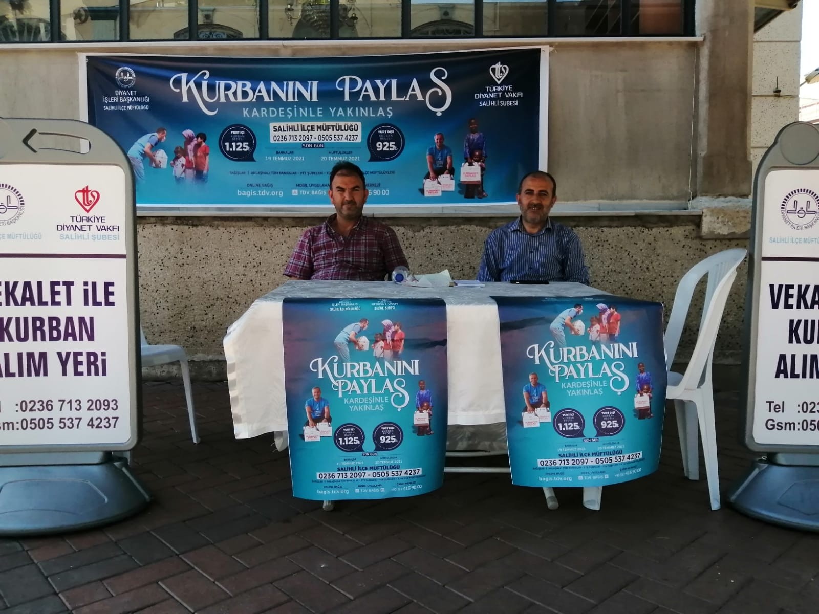 Salihli’de ’Kurbanını Paylaş Kardeşinle Yakınlaş’ standı açıldı