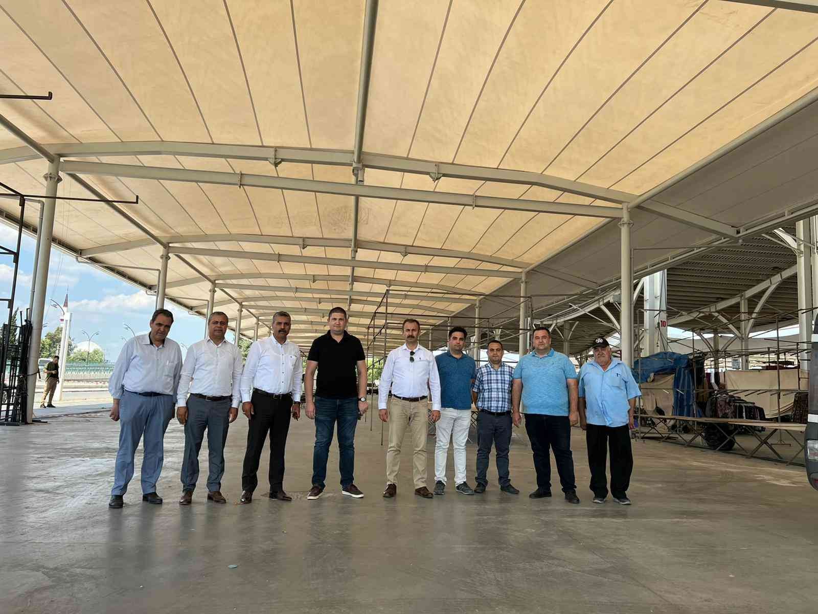 Salihli’de Pazaryerinin üstü kapatıldı