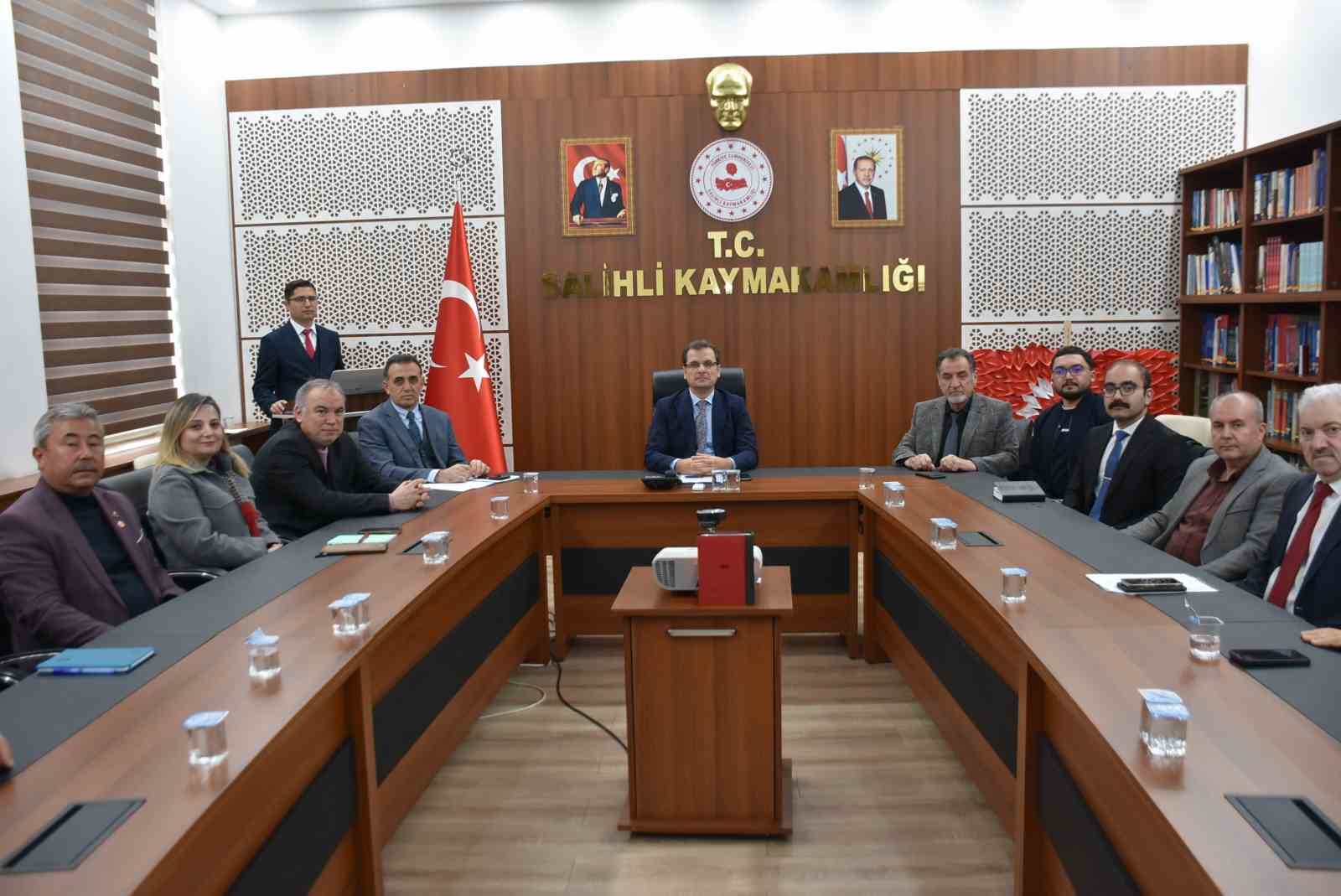 Salihli’de insan hakları kurulu 2025 yılının ilk toplantısını gerçekleştirdi