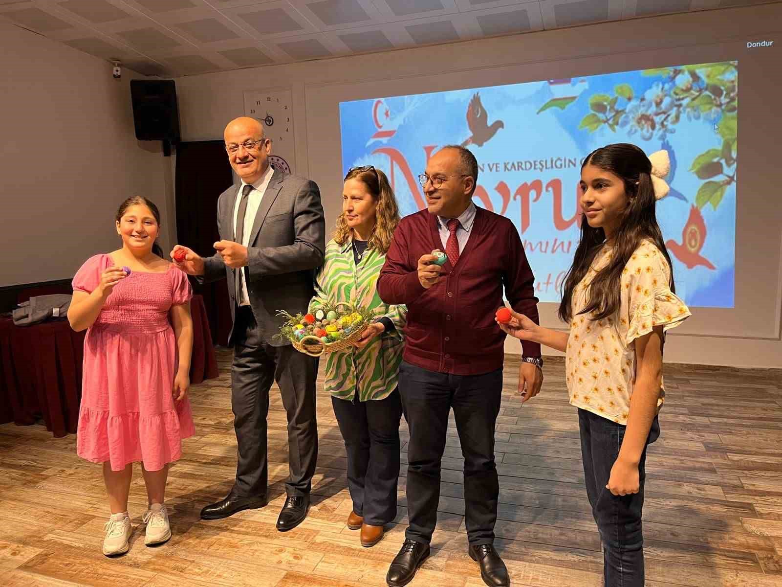 Salihli’de öğrenciler baharın gelişini kutladı