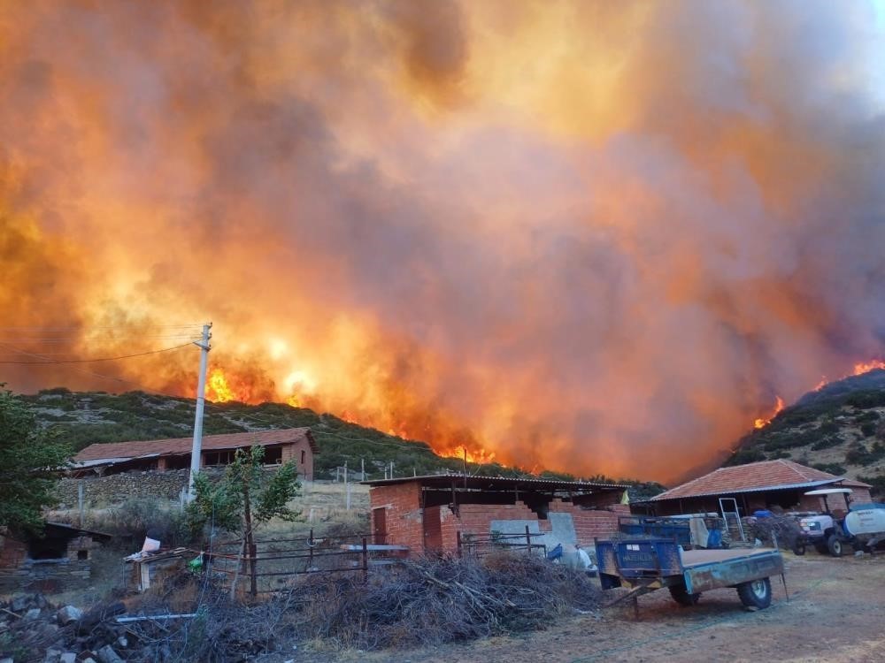 Salihli’de orman yangınlarına karşı kritik toplantı