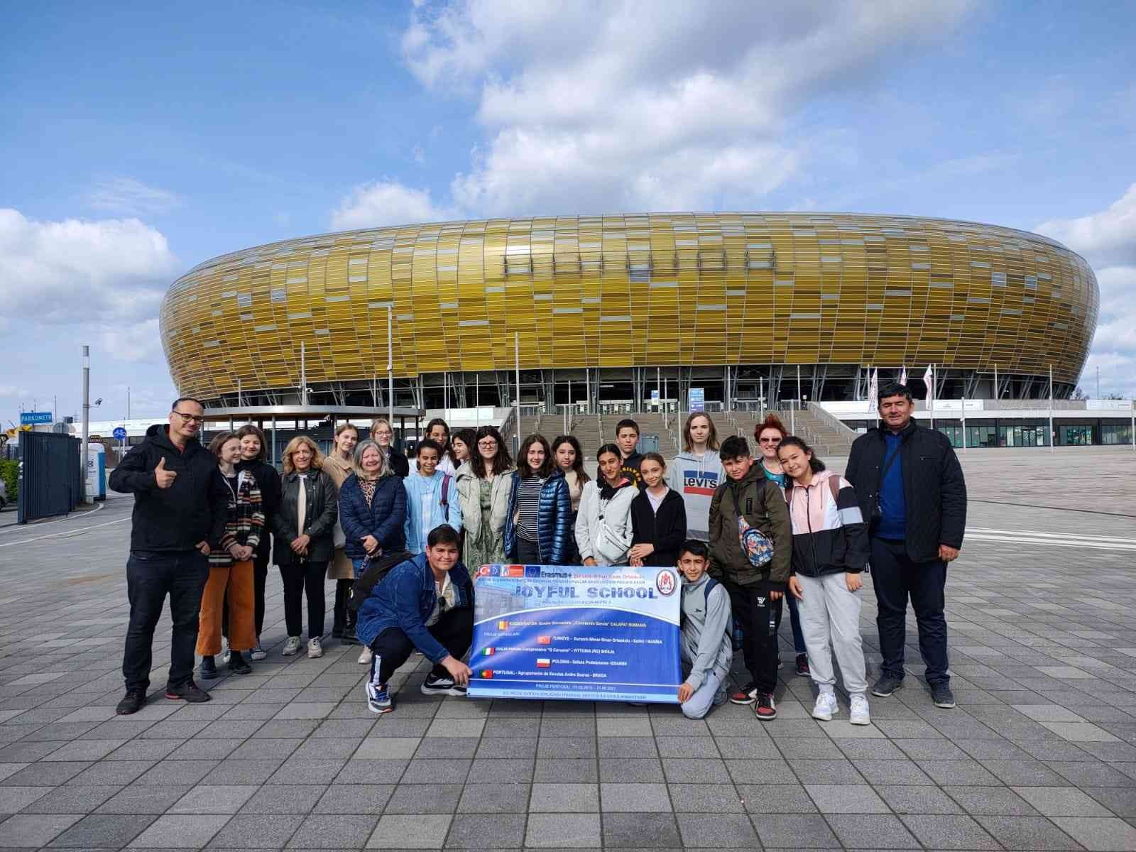 Salihlili öğrenciler Polonya’yı gezdi
