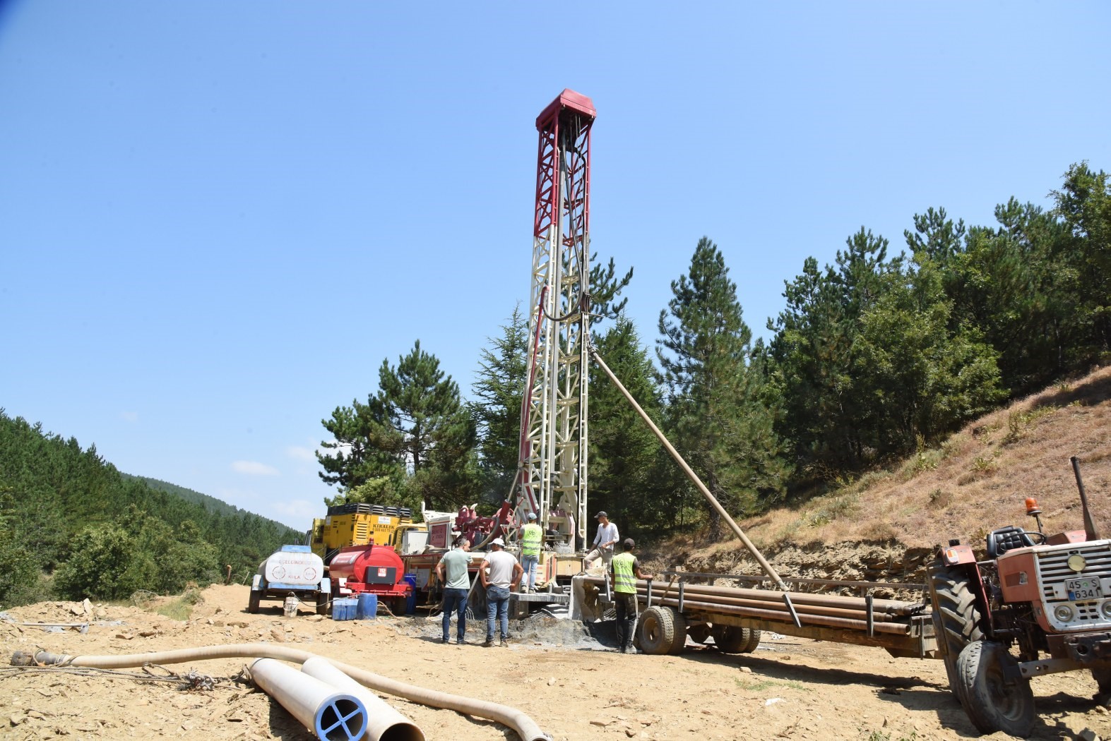 Salihli’nin Yeniköy Mahallesi’nde su sorunu çözülüyor
