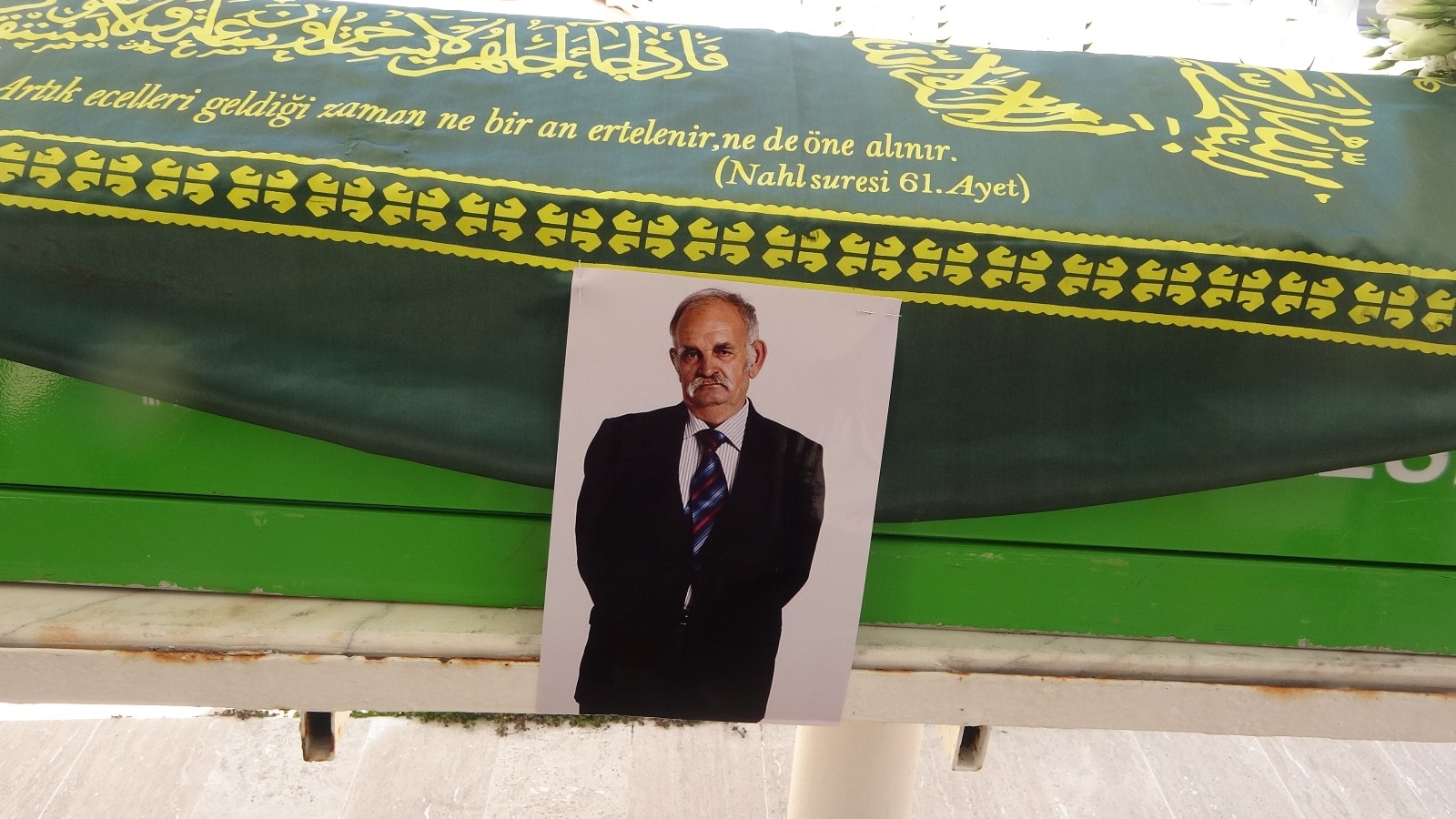 Sanat camiası Ali Demirel’i son yolculuğunda yalnız bıraktı