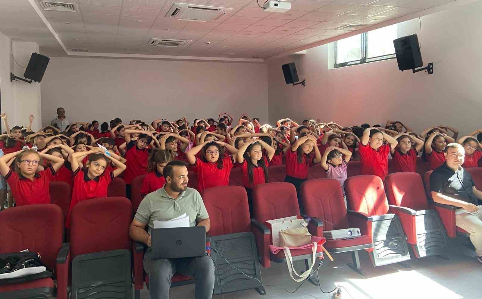 Sarıgöl’de öğrenciler ’Sağlıklı gelecek’ için bilgilendirildi